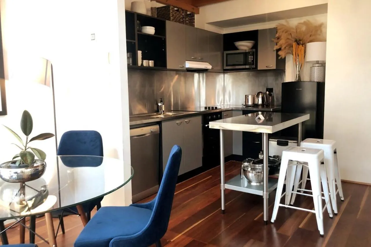 Classic Woolstore Apartment In Teneriffe Brisbane